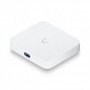 Router Ubiquiti UCG-MAX, 4 x LAN, 1 x WAN, 10/100/1000/2500 Mbps, 5 x RJ-45, procesor Quad-core ARM Cortex-A53 1.5 GHz, Memorie 